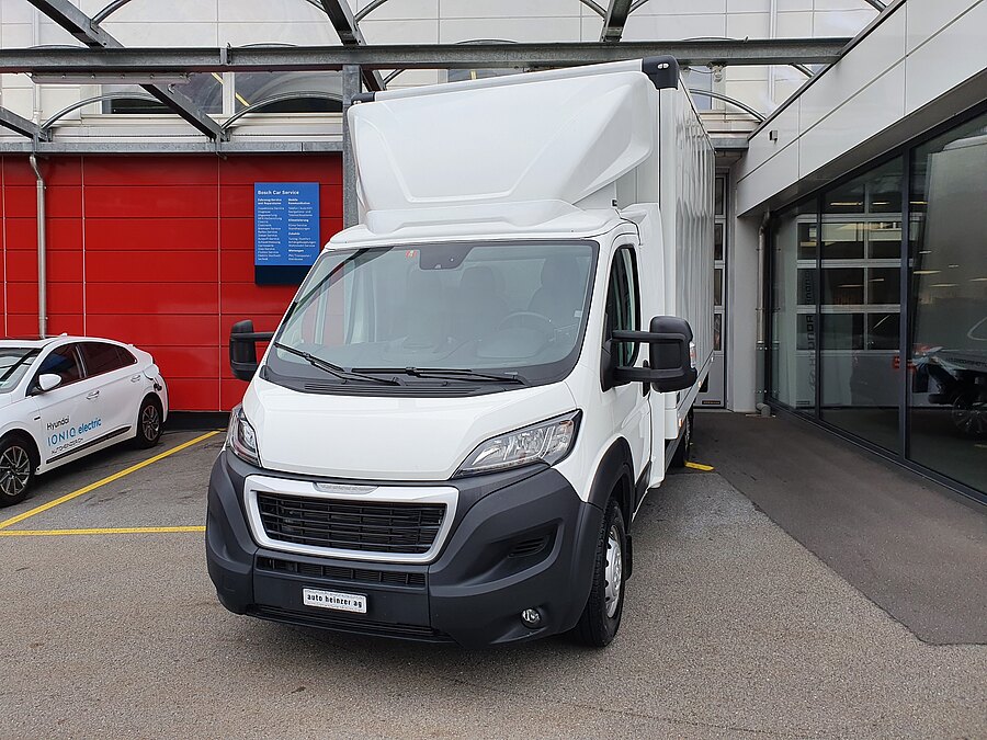 Peugeot Boxer Koffer mit Hebebühne